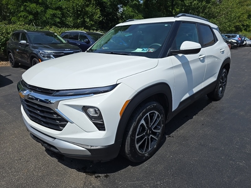2024 Chevrolet Trailblazer LT photo 3