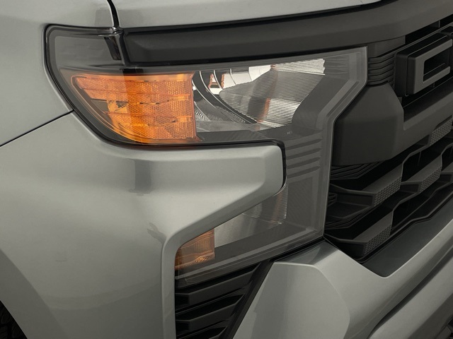 2024 Chevrolet Silverado 1500 Custom photo 7