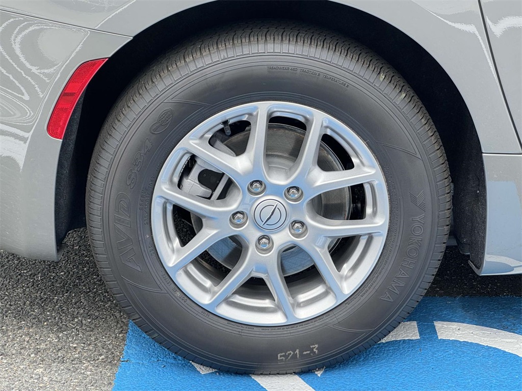 2025 Chrysler Pacifica photo 10