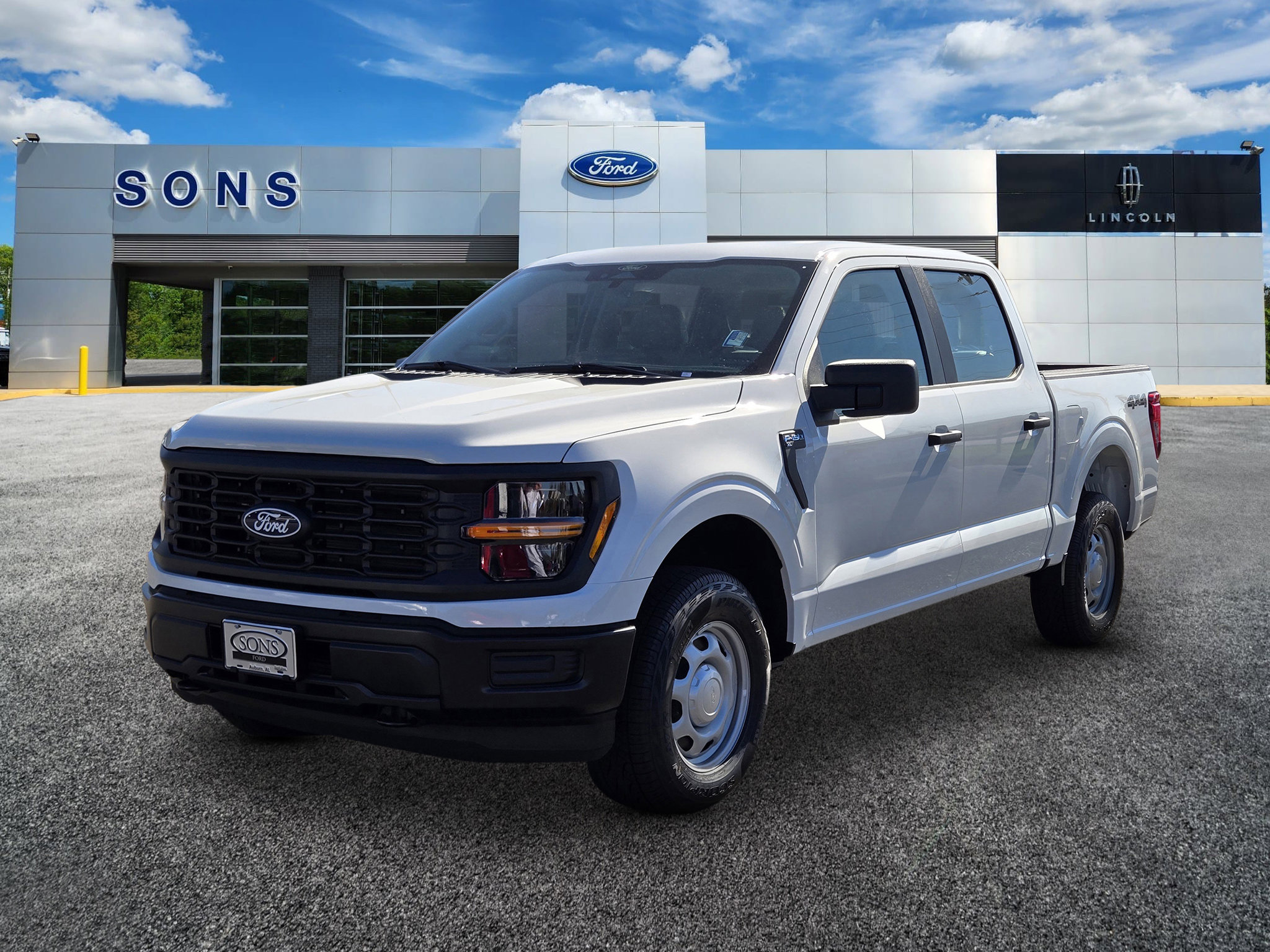 2025 Ford F-150 XL's photo