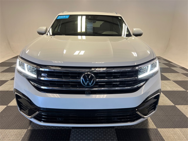 2023 Volkswagen Atlas Cross Sport V6 SEL Premium R-Line photo 2