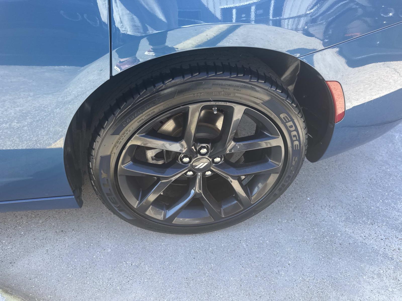 2022 Dodge Charger SXT photo 4