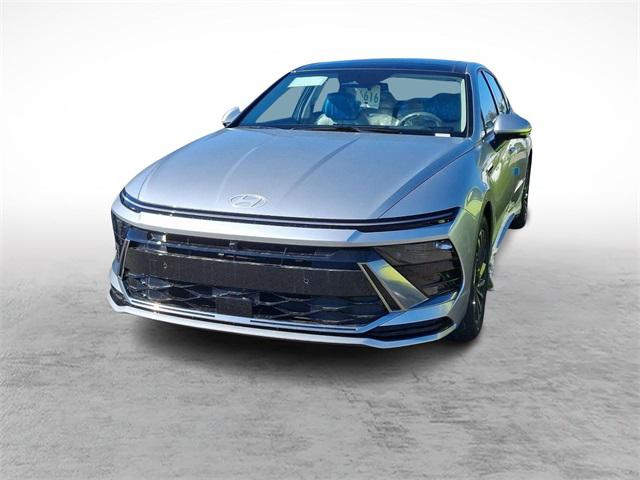 2025 Hyundai Sonata Hybrid Limited photo 3