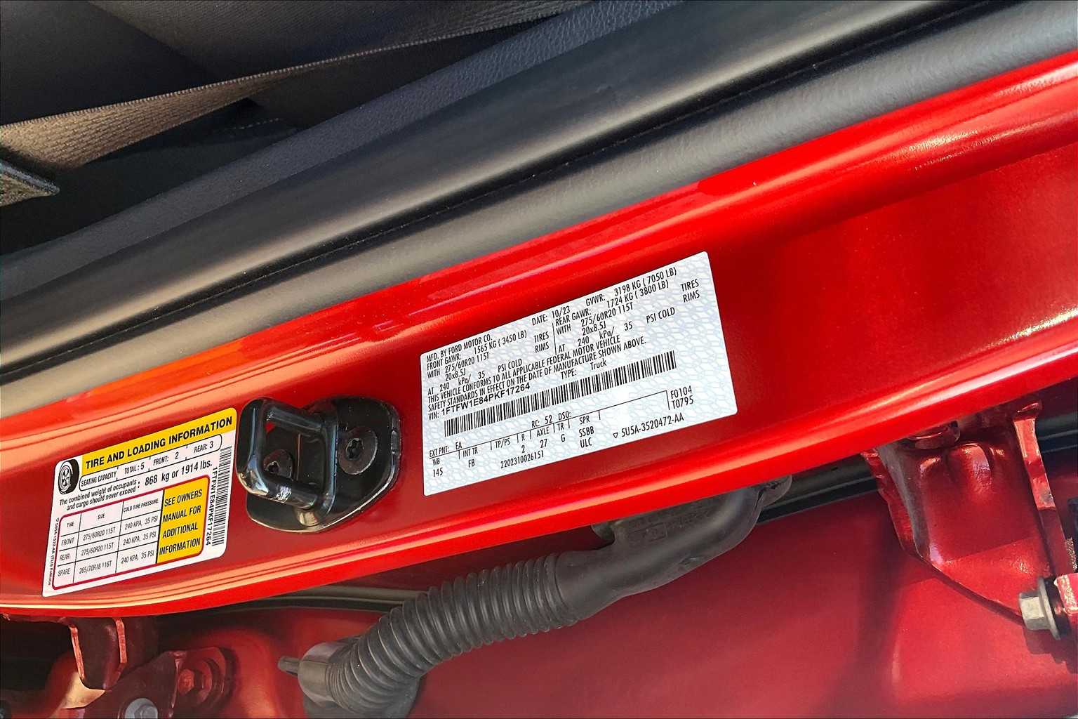 2023 Ford F-150 XLT photo 32