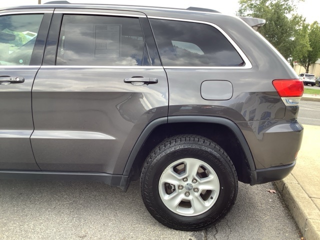 2017 Jeep Grand Cherokee Laredo photo 9