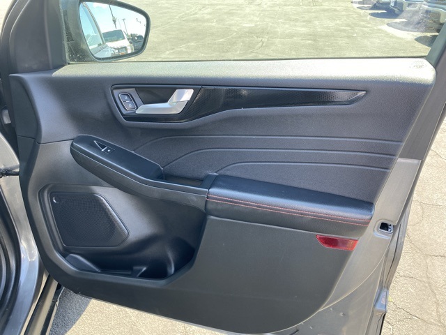 2022 Ford Escape SEL photo 22