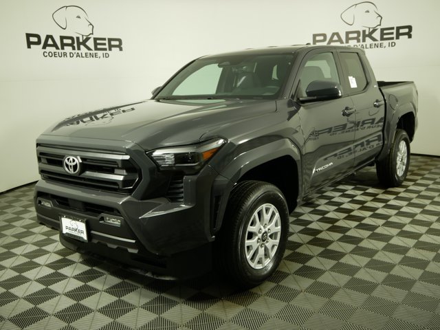 2025 Toyota Tacoma SR5's photo