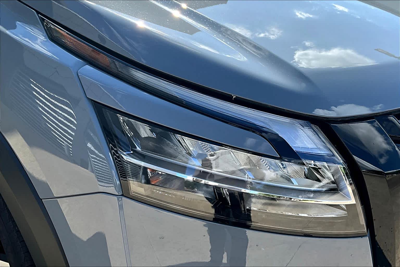 2024 Nissan Pathfinder Platinum photo 16