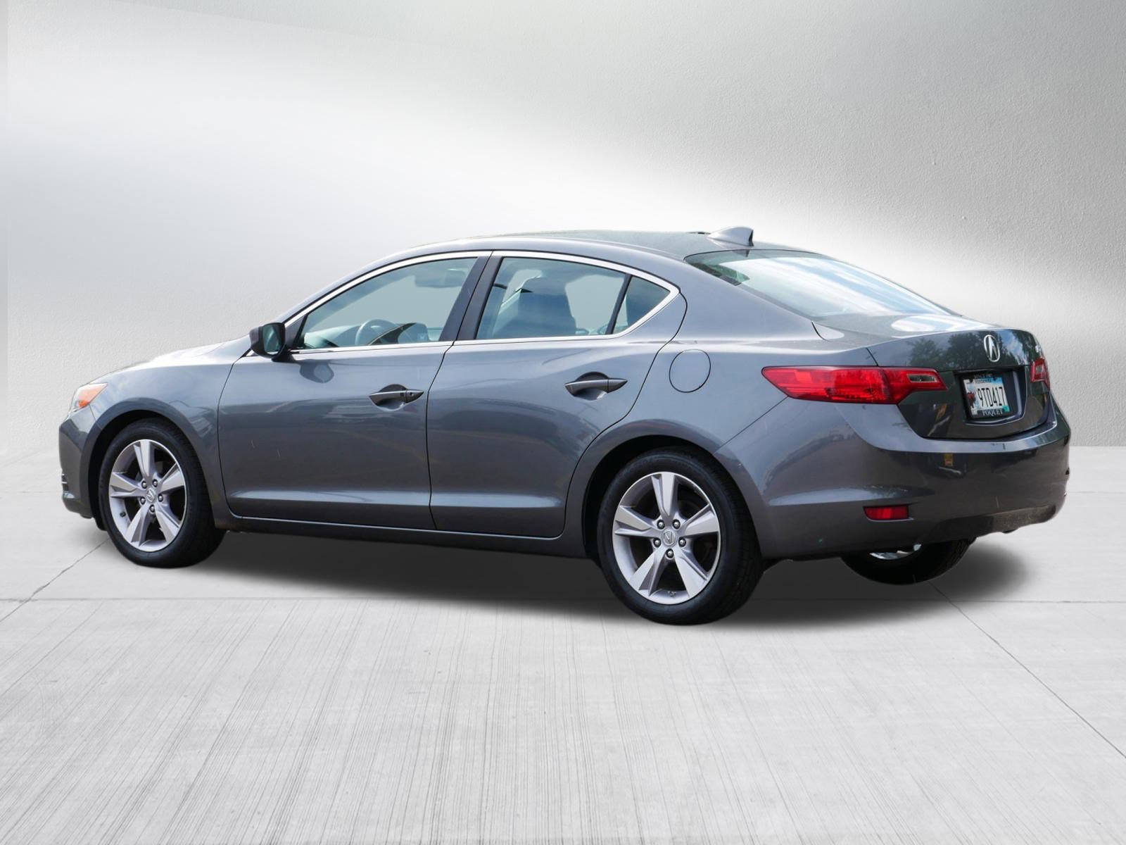 2013 Acura ILX 2.0L Premium photo 5