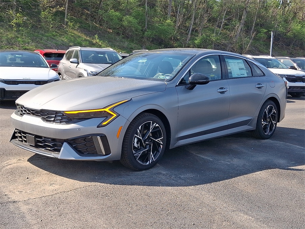 2025 Kia K5 GT-Line photo 3