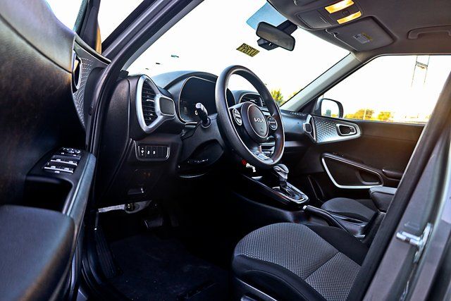 2023 Kia Soul LX photo 26