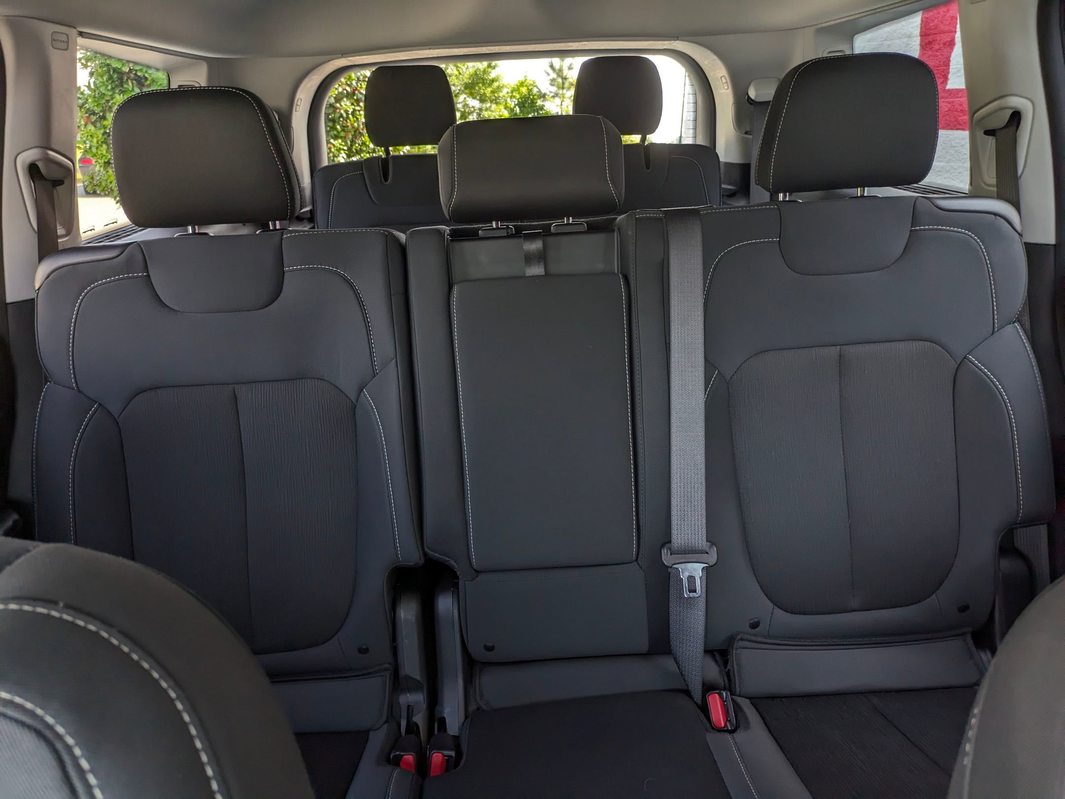 2023 Jeep Grand Cherokee Laredo photo 13
