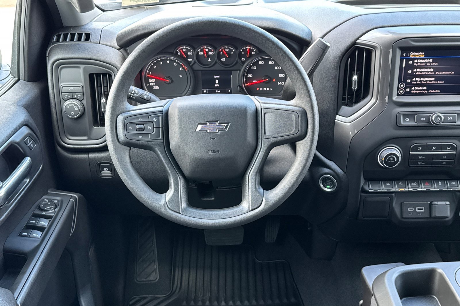 2025 Chevrolet Silverado 1500 Custom photo 14