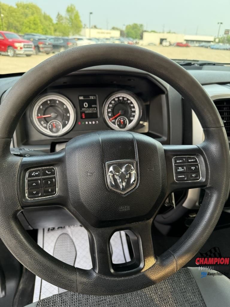 2019 Ram 1500 Classic SLT photo 15