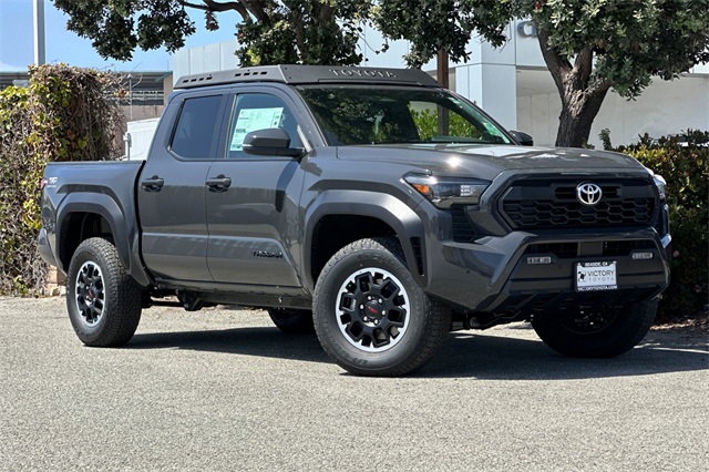 2025 Toyota Tacoma TRD Off-Road 4x4 Double Cab photo 2
