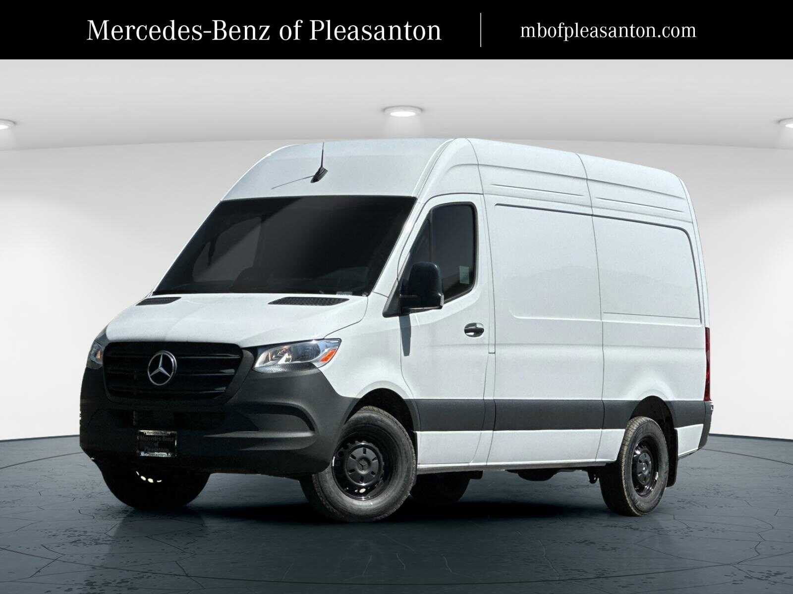 2025 Mercedes-Benz Sprinter Cargo Van Base