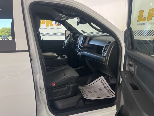 2026 Ram 3500 Tradesman photo 28