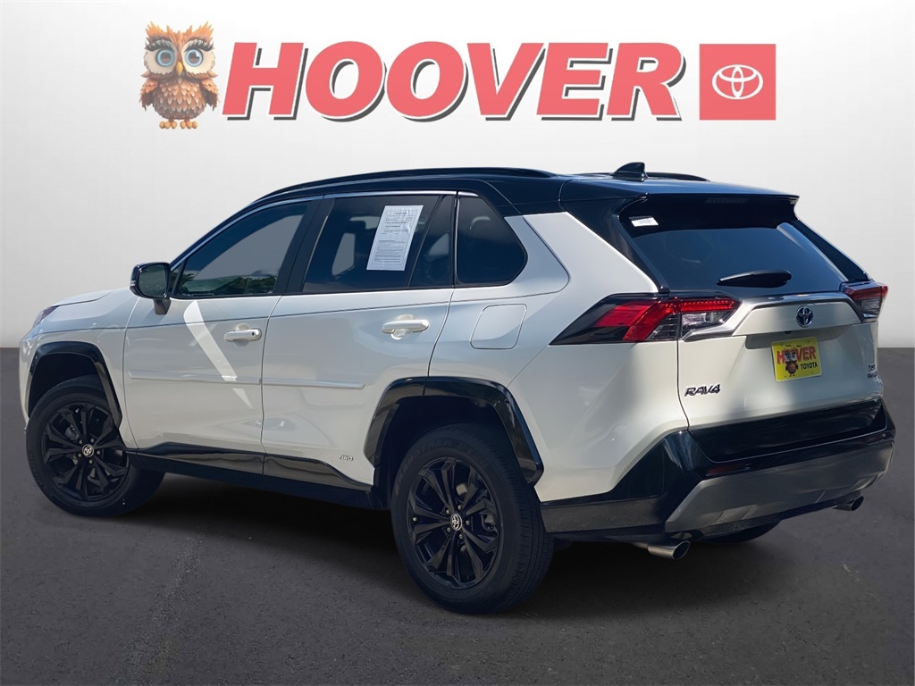 2022 Toyota RAV4 Hybrid XSE photo 2
