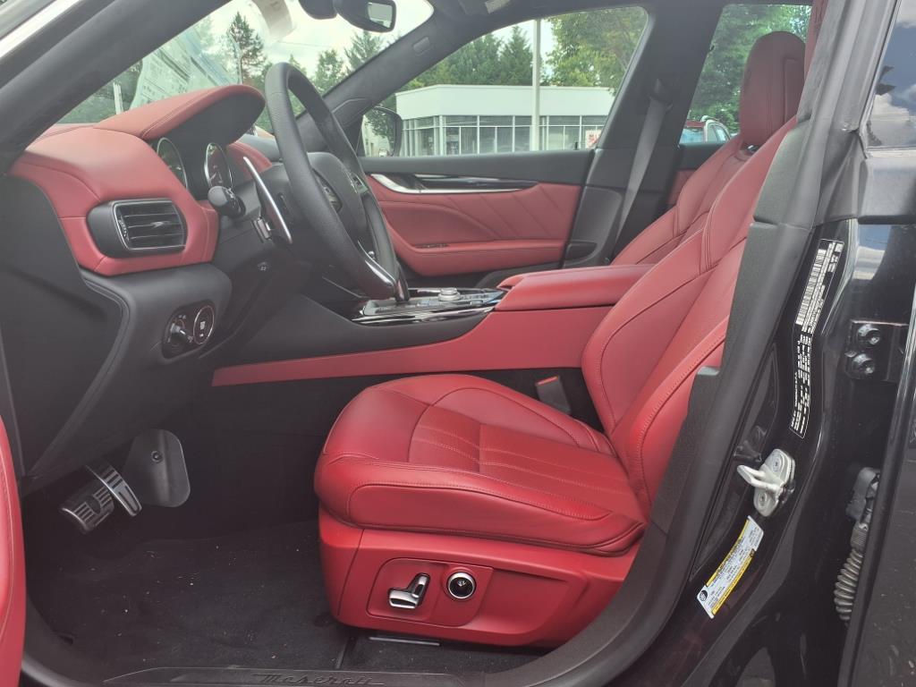 2023 Maserati Levante Modena S photo 4