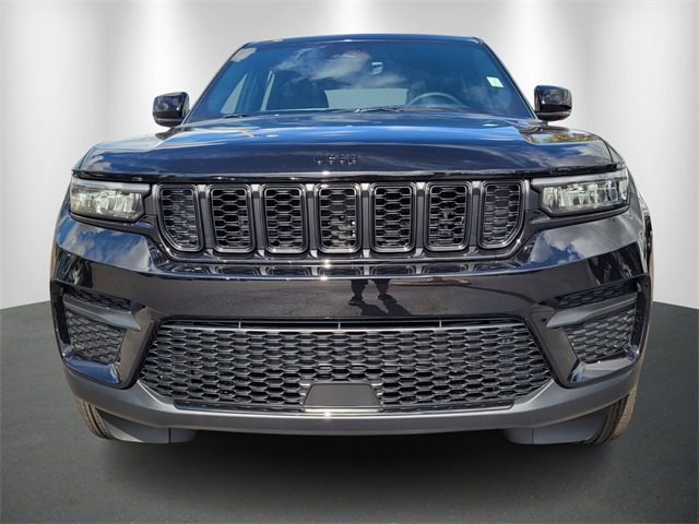 2025 Jeep Grand Cherokee Altitude X photo 2