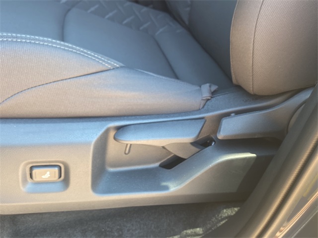 2025 Toyota Tacoma SR5 4x4 Double Cab photo 17