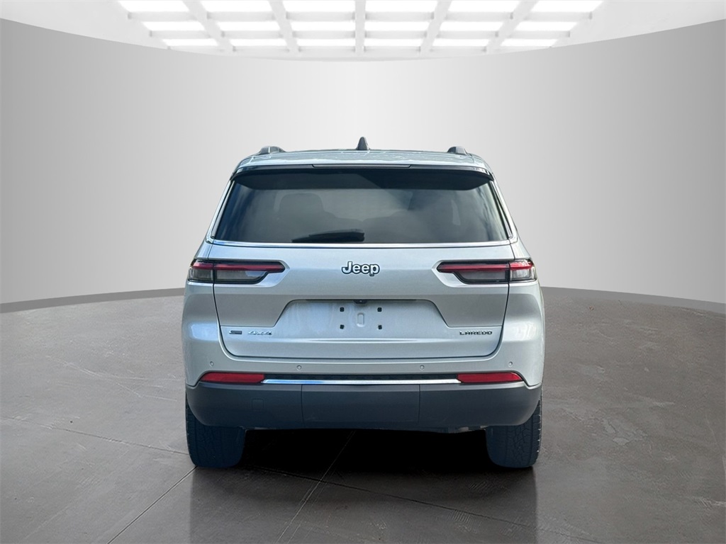 2021 Jeep Grand Cherokee Laredo photo 4
