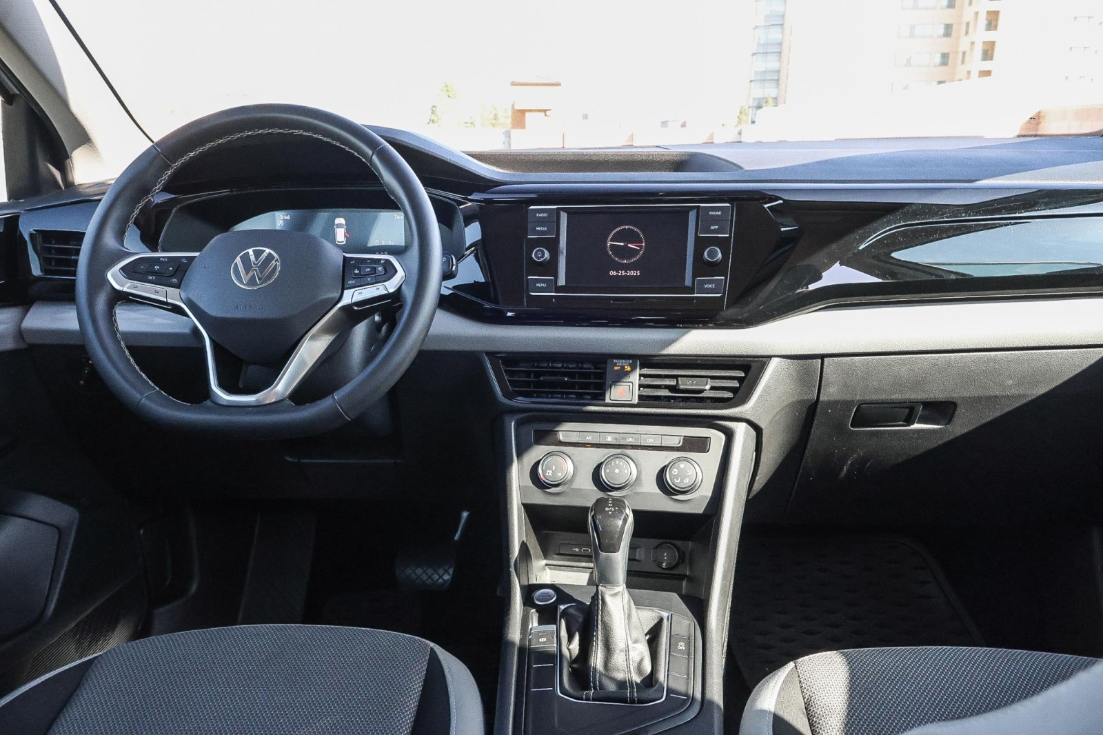 2022 Volkswagen Taos S photo 14