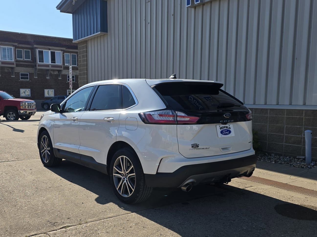 2021 Ford Edge Titanium photo 3
