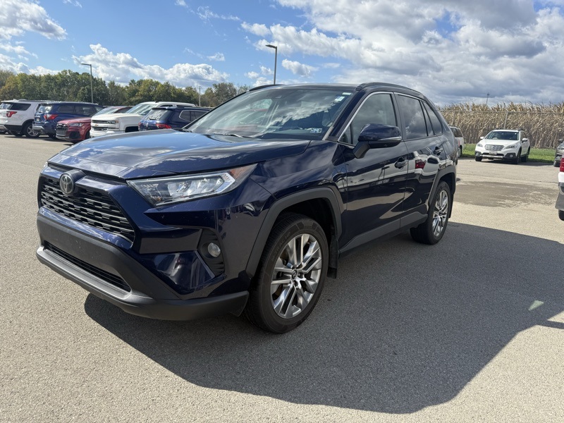 2021 Toyota RAV4 XLE Premium photo 2