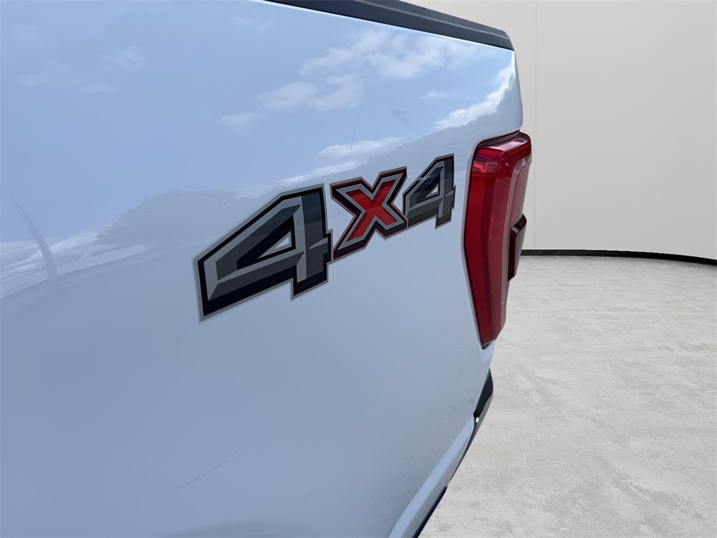 2023 Ford F-150 XLT photo 7