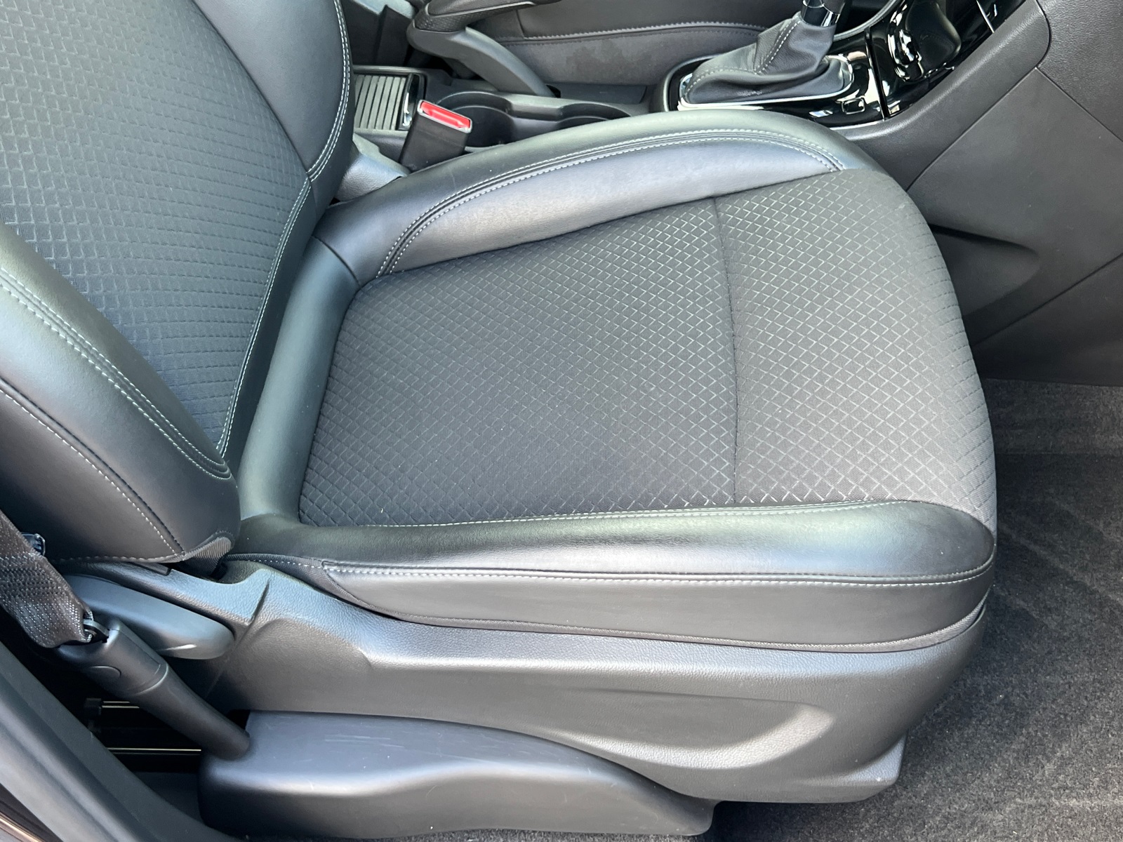 2022 Buick Encore Preferred photo 11