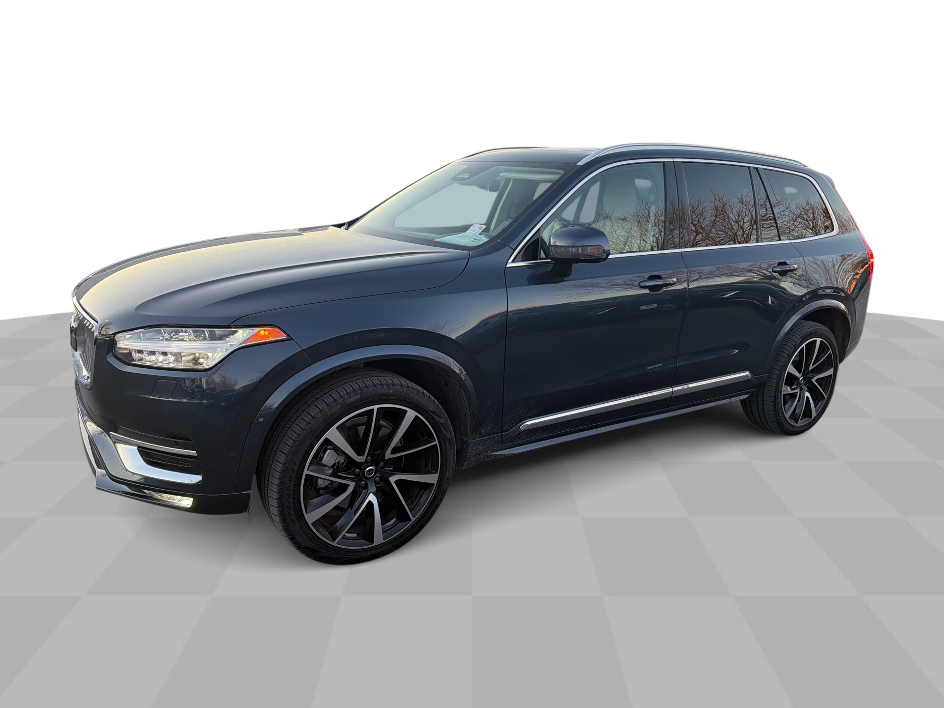 2023 Volvo XC90 Plus's photo