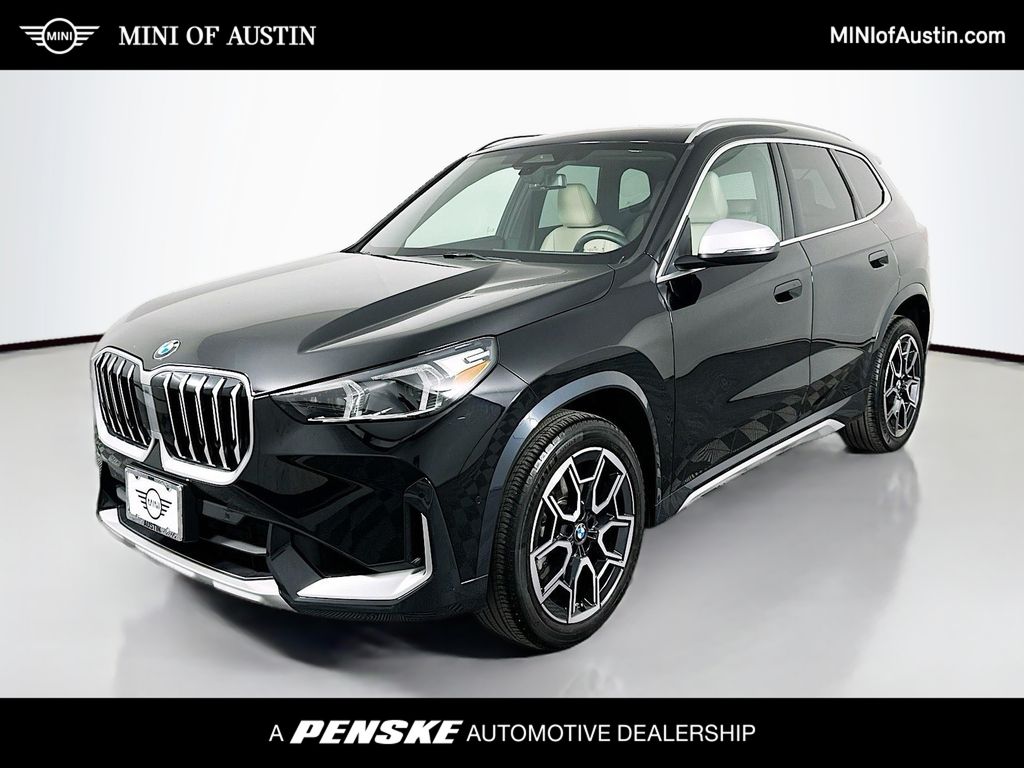 2024 BMW X1 28i's photo