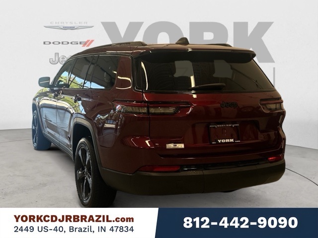 2023 Jeep Grand Cherokee Altitude photo 3