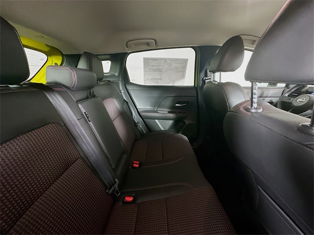 2025 Nissan Kicks SR photo 24