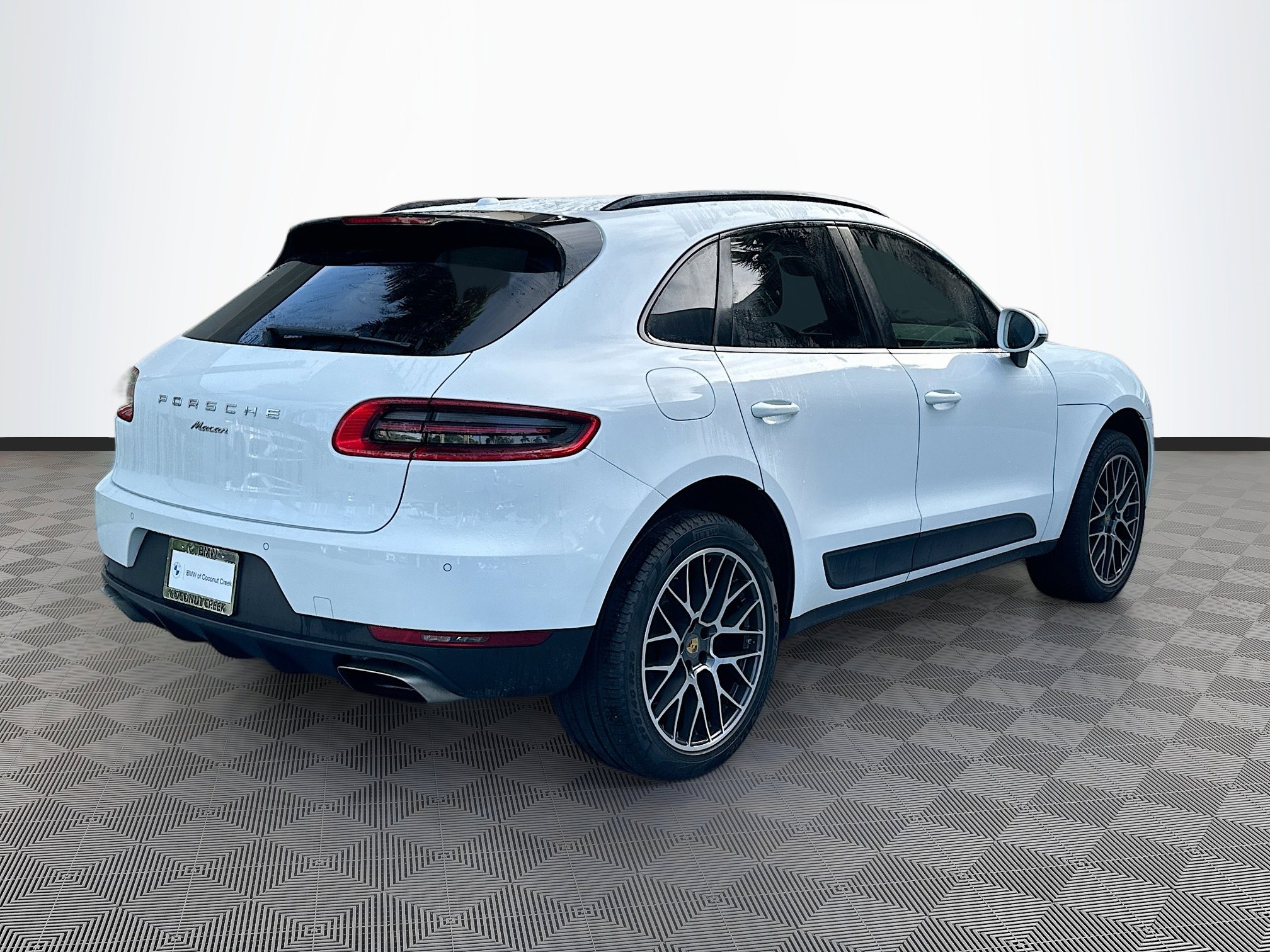 2018 Porsche Macan photo 7