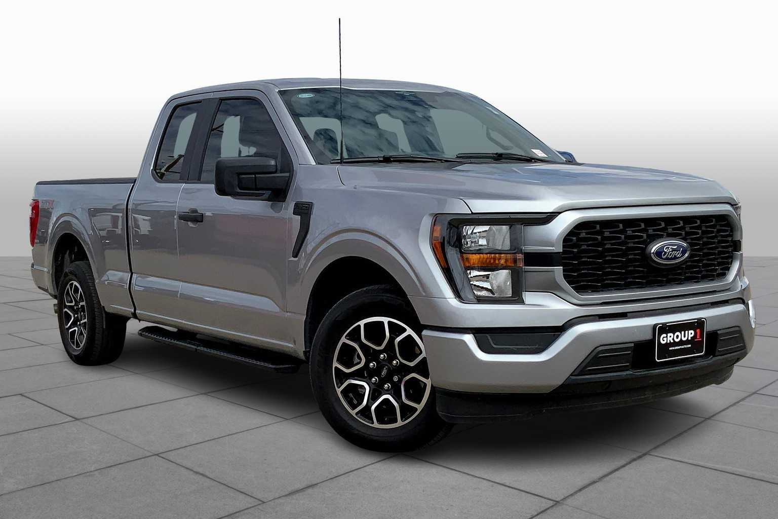 2023 Ford F-150 XL photo 2