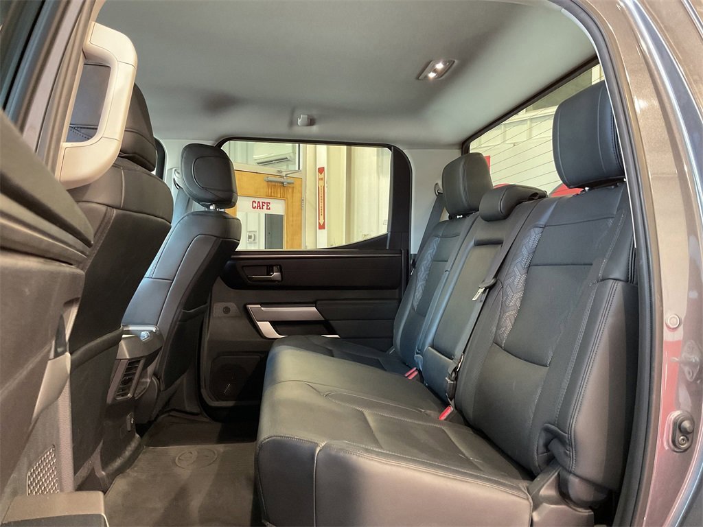 2022 Toyota Tundra SR5 CrewMax photo 10