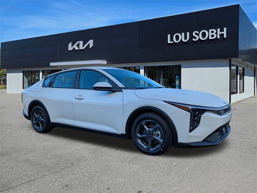 2025 Kia K4 LXS's photo