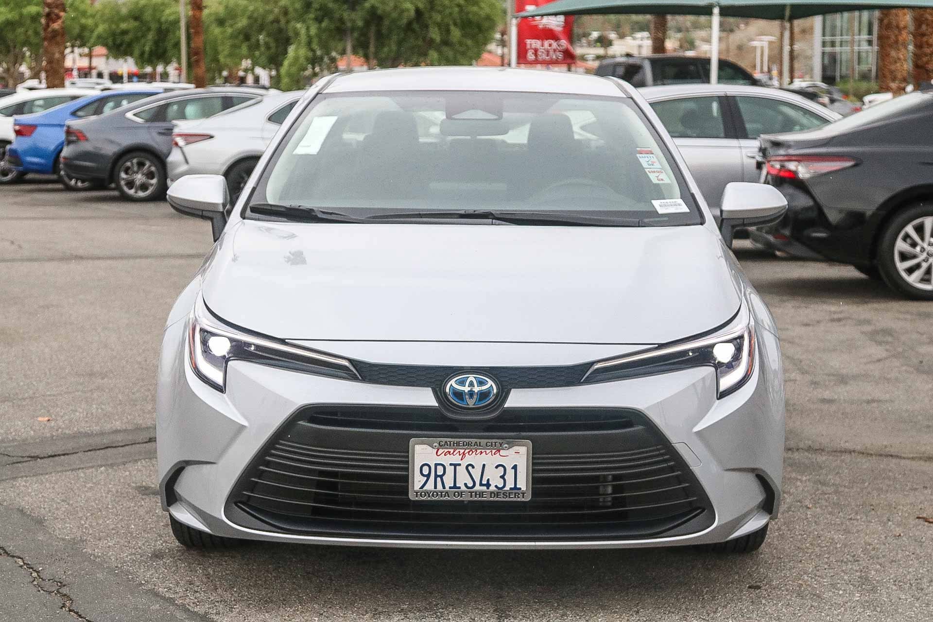 Certified 2025 Toyota Corolla LE with VIN JTDBCMFE1S3076273 for sale in Kansas City