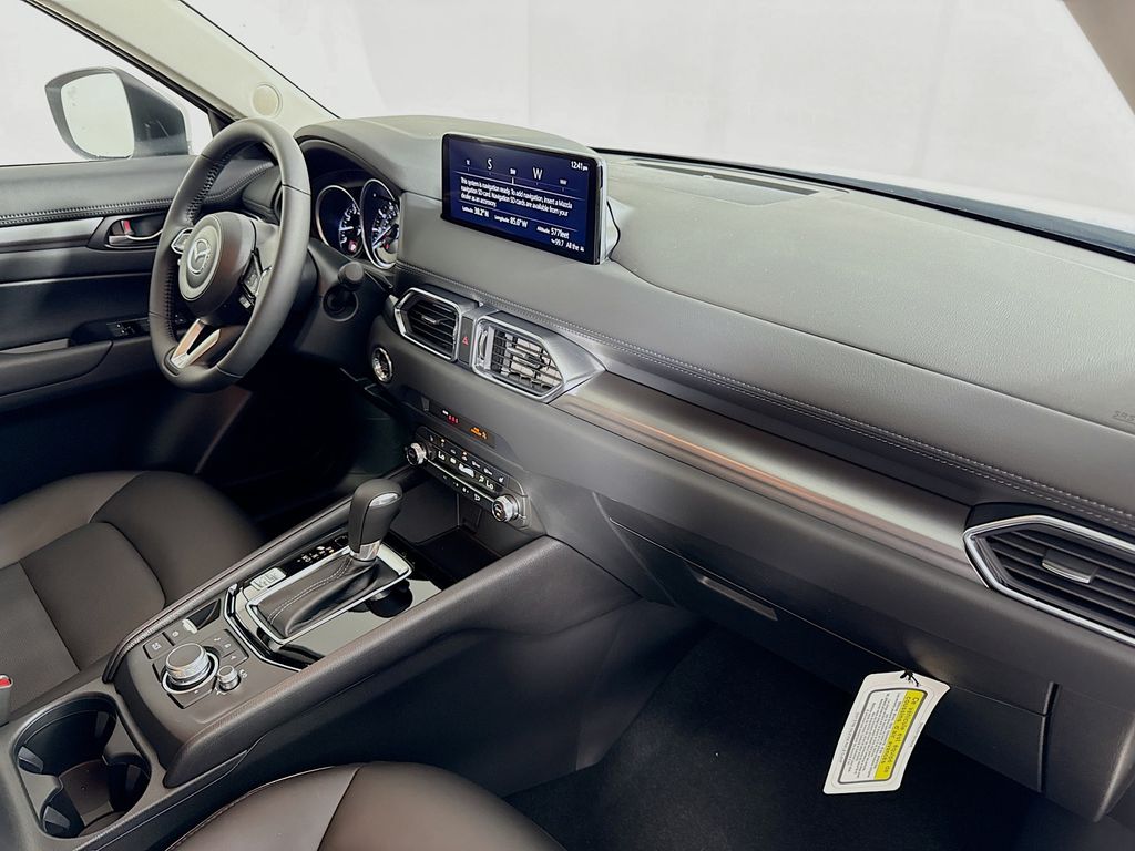 2025 Mazda CX-5 2.5 Select photo 28