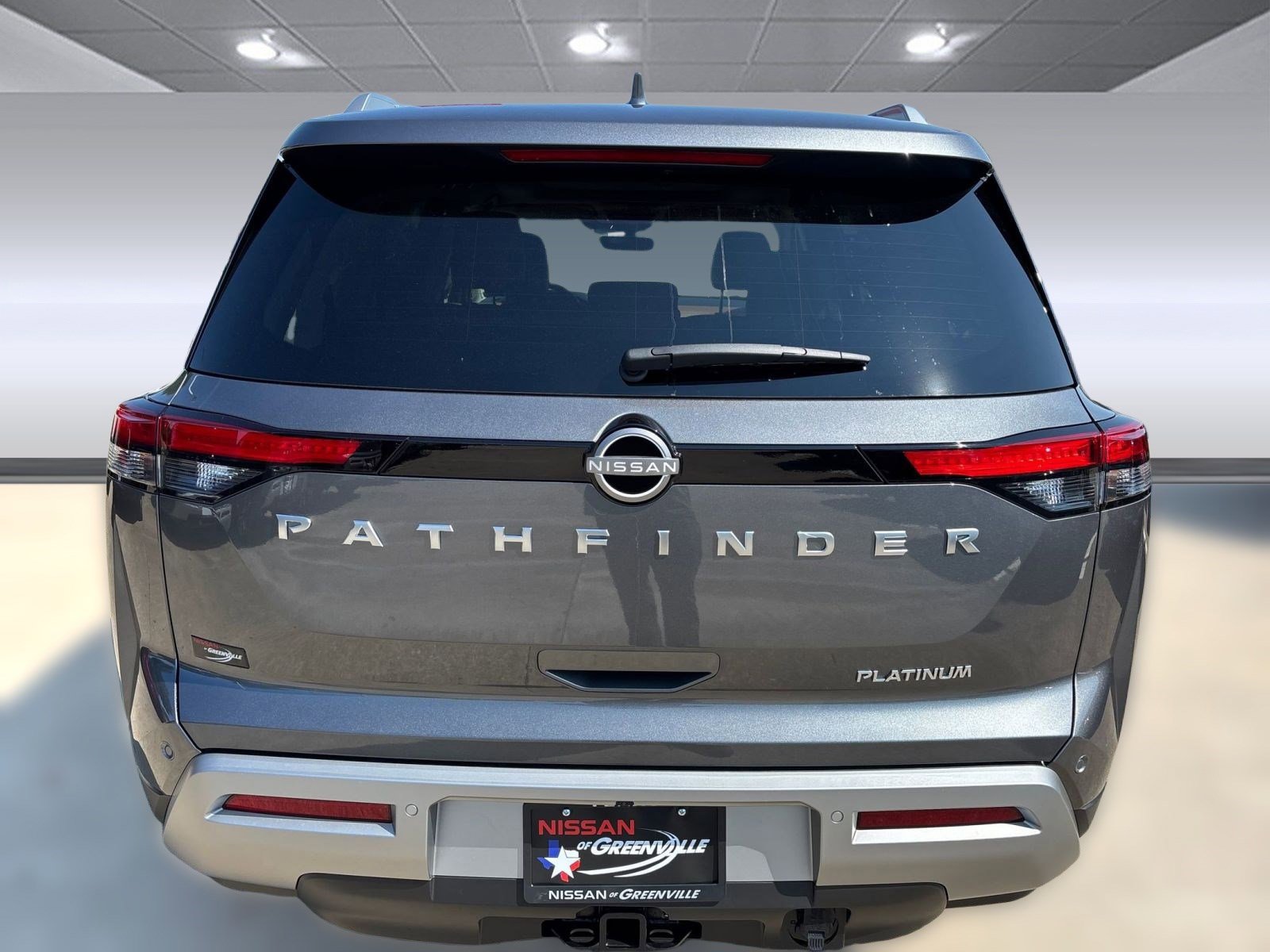 2025 Nissan Pathfinder Platinum photo 10