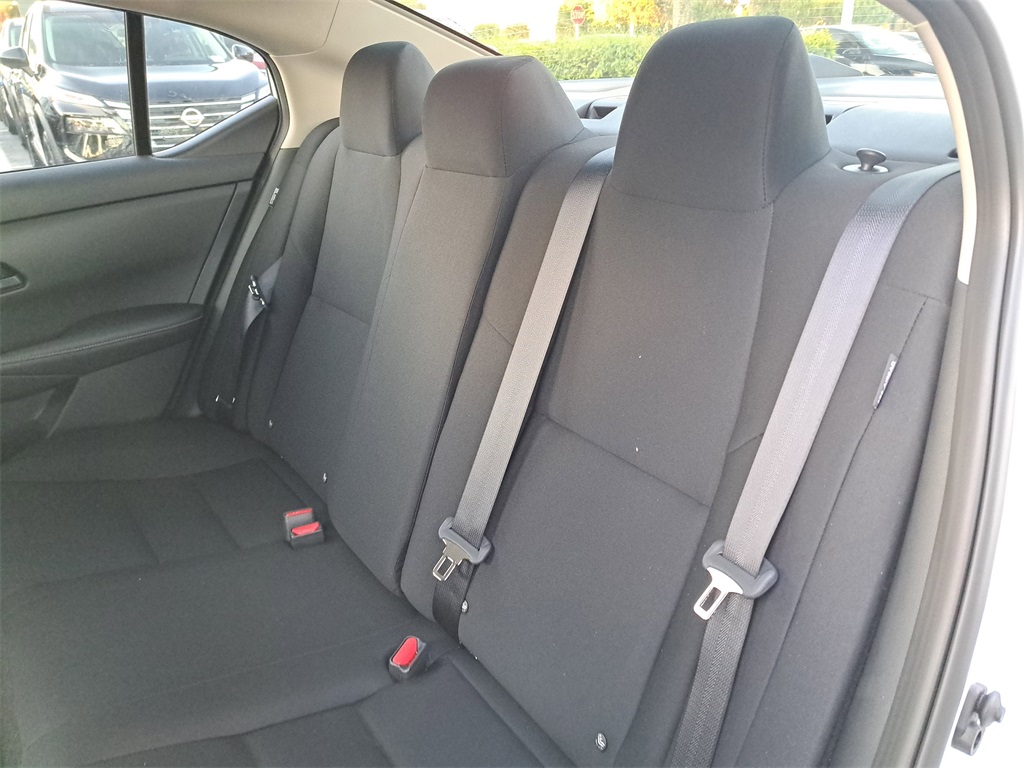 2025 Nissan Sentra S photo 12