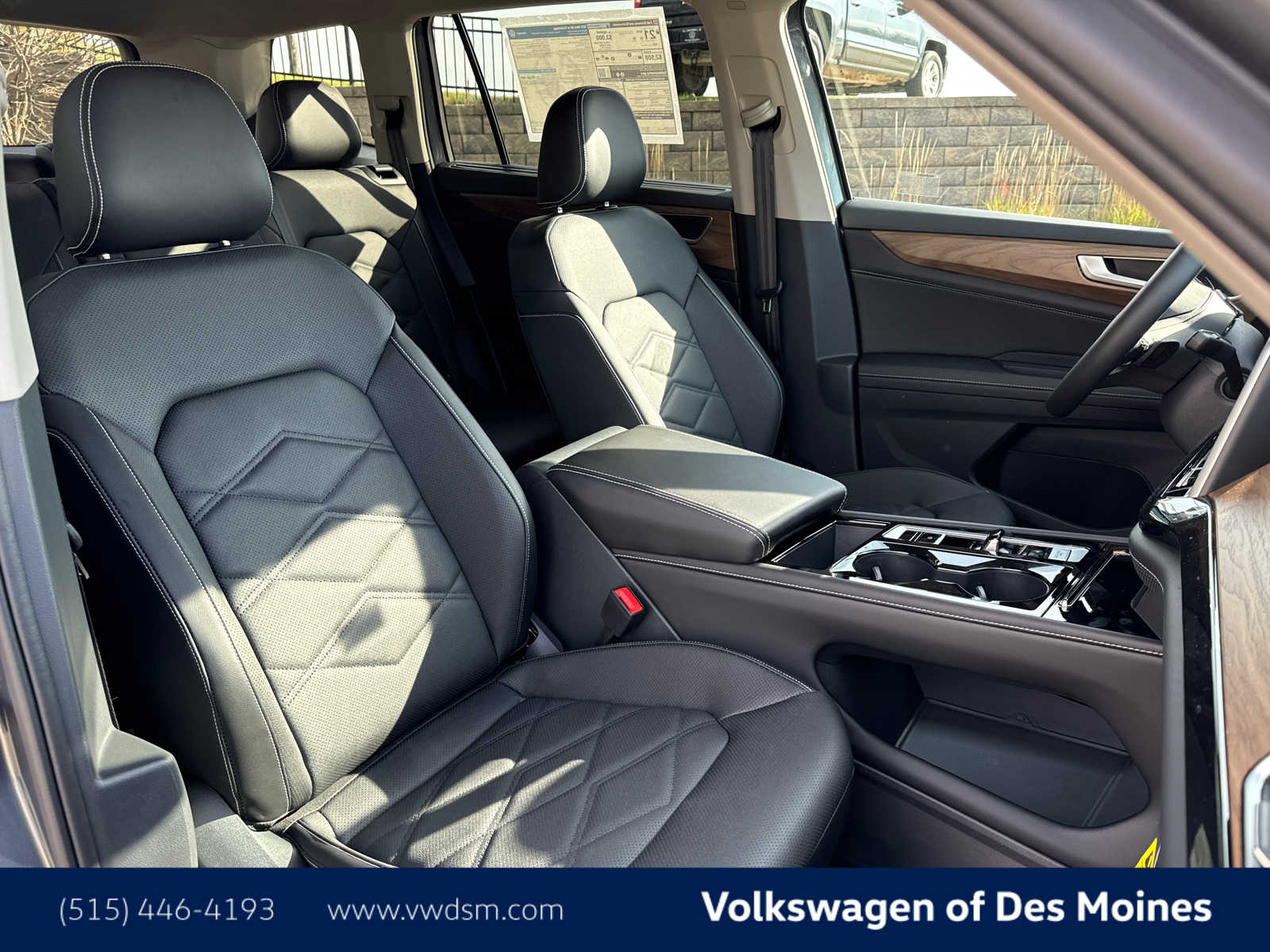 2025 Volkswagen Atlas SE Technology photo 15