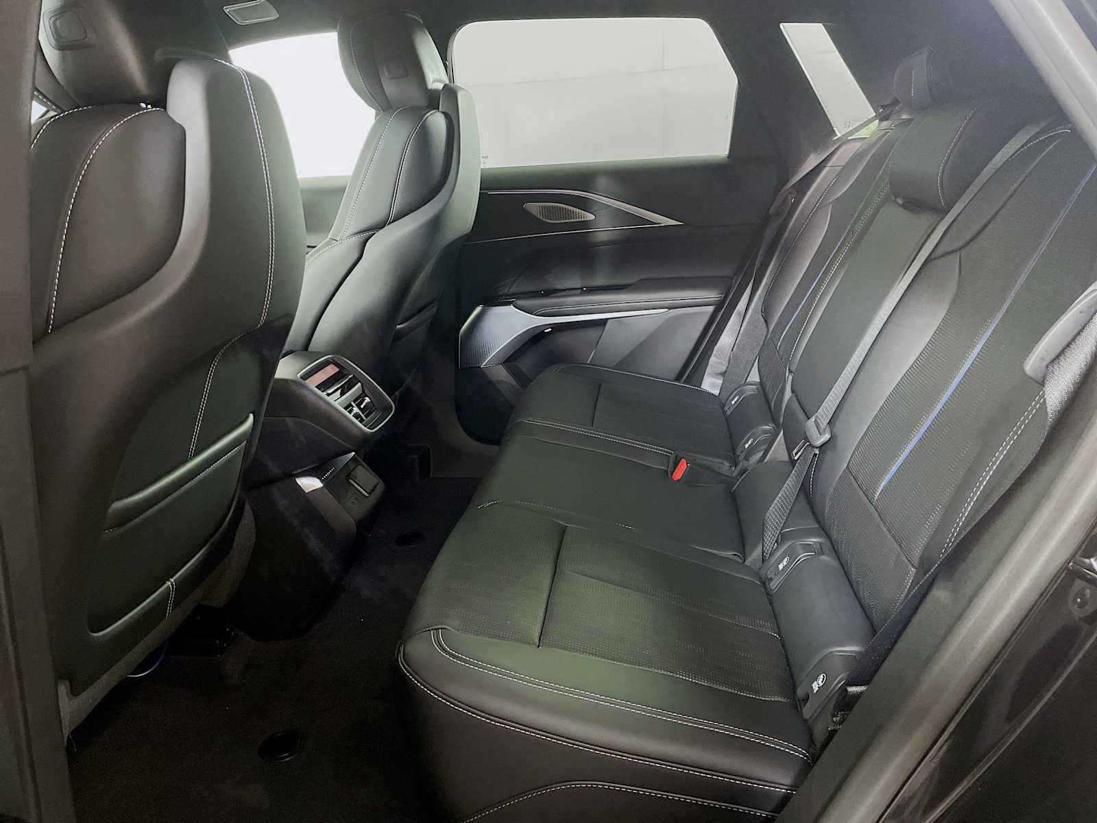 2026 Cadillac Lyriq photo 4