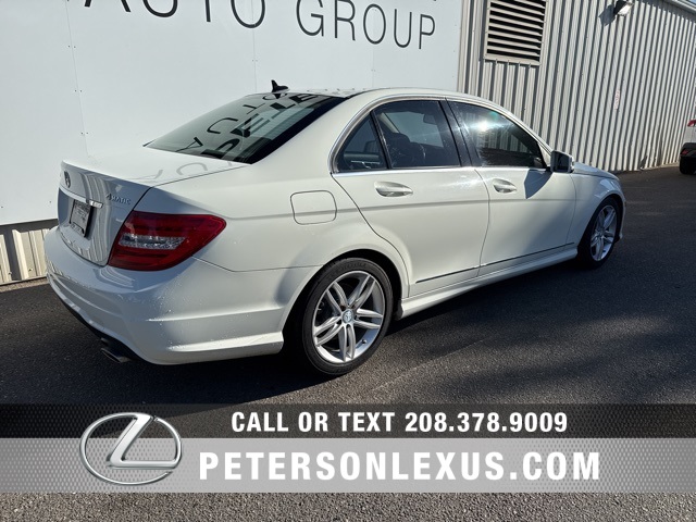 2012 Mercedes Benz C 300 4MATIC photo 3