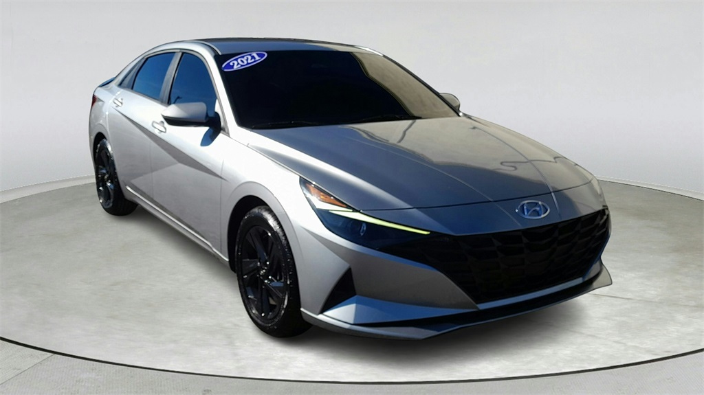 2021 Hyundai Elantra SEL's photo