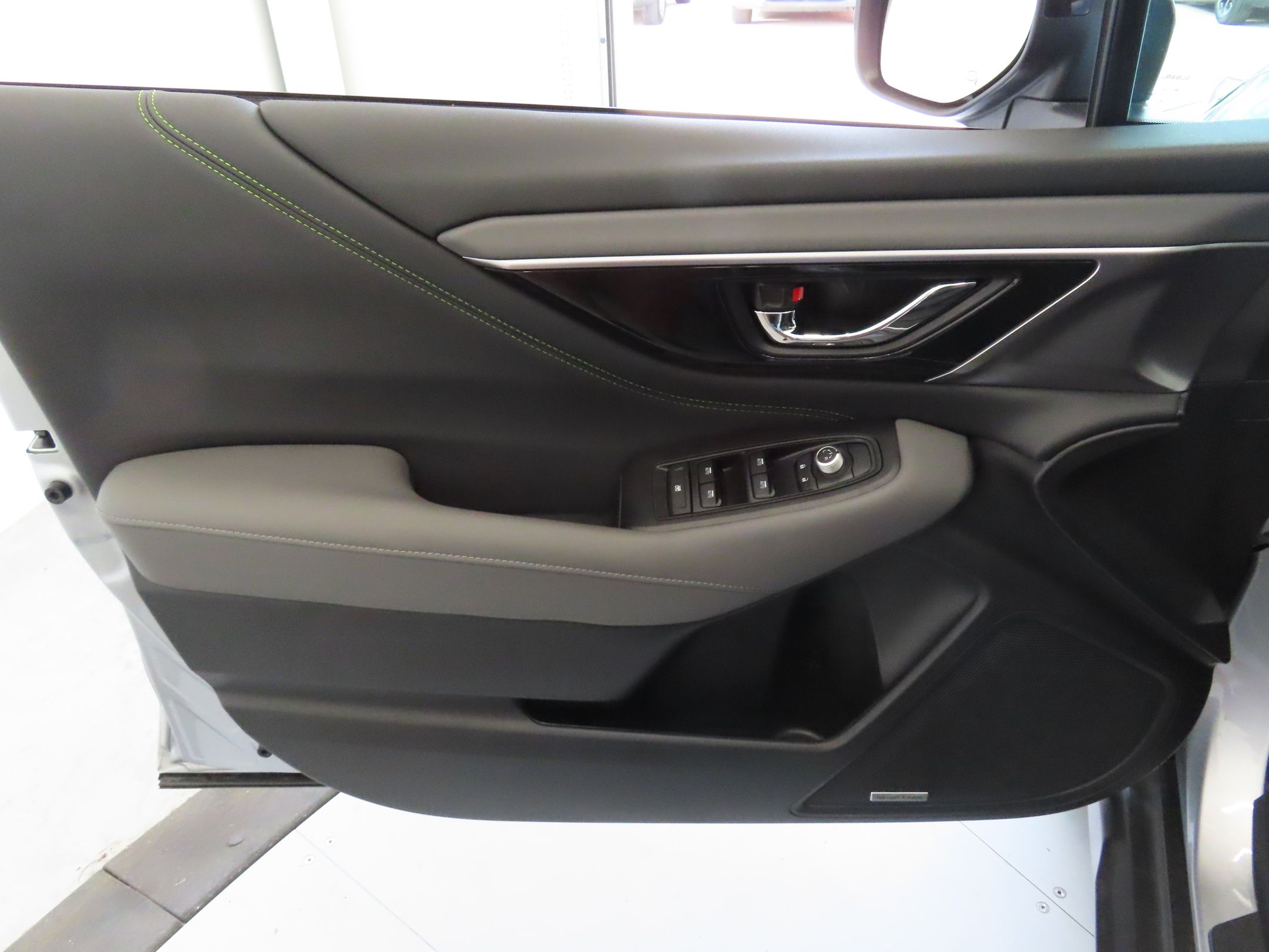 2025 Subaru Outback Onyx Edition photo 8