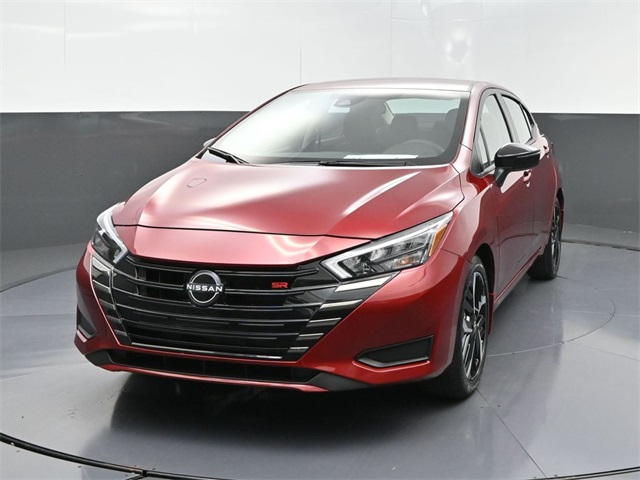 2025 Nissan Versa 1.6 SR photo 2