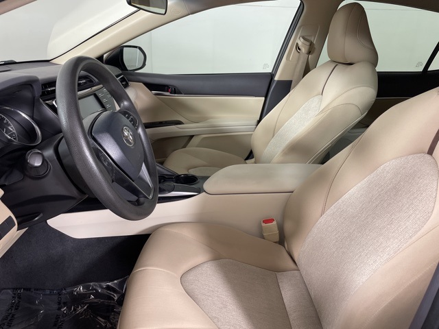 2018 Toyota Camry LE photo 20